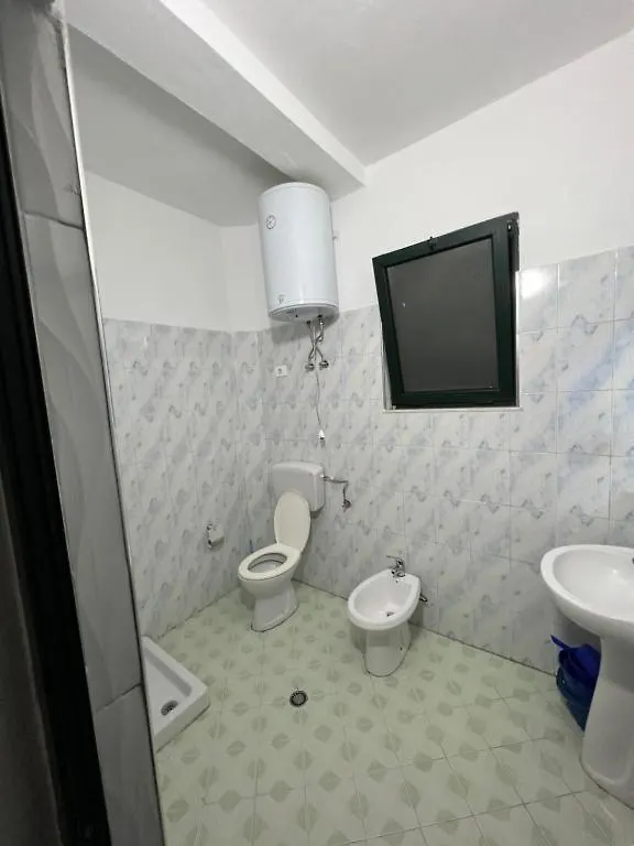 Guest House Sula Golem 0*,  Albánia